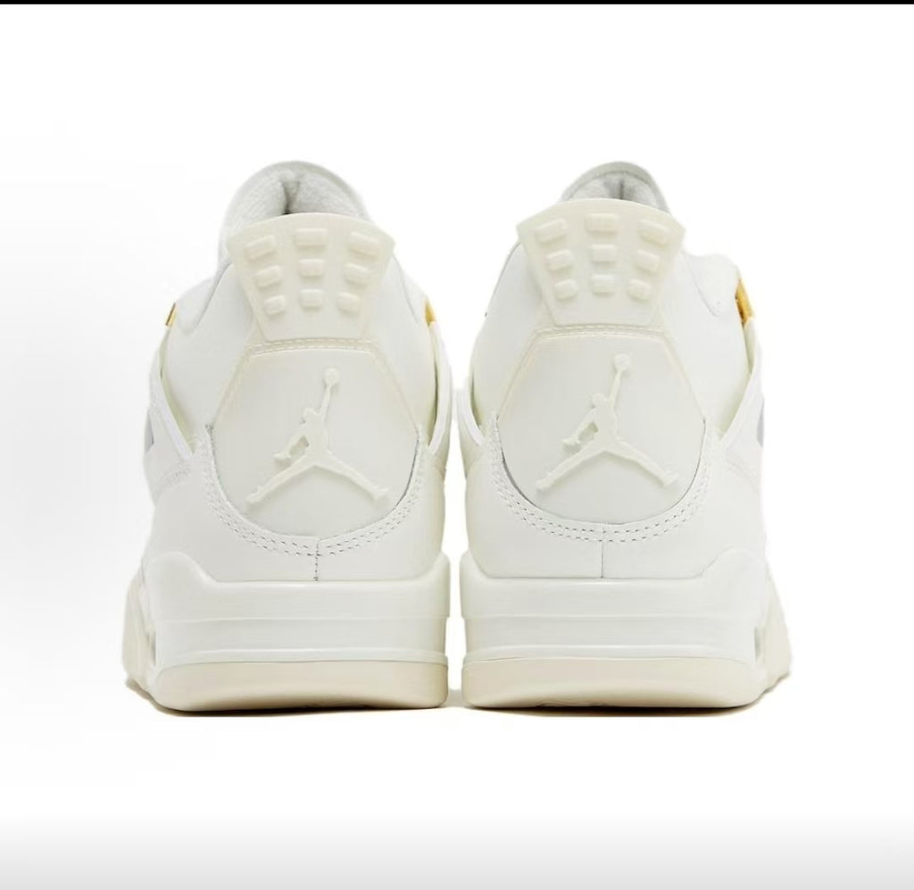 Jordan 4  - Metallic Gold / Sail