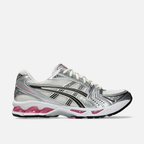 Chaussures de running ASICS blanches et roses