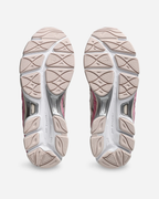 Chaussures de running ASICS beiges et roses